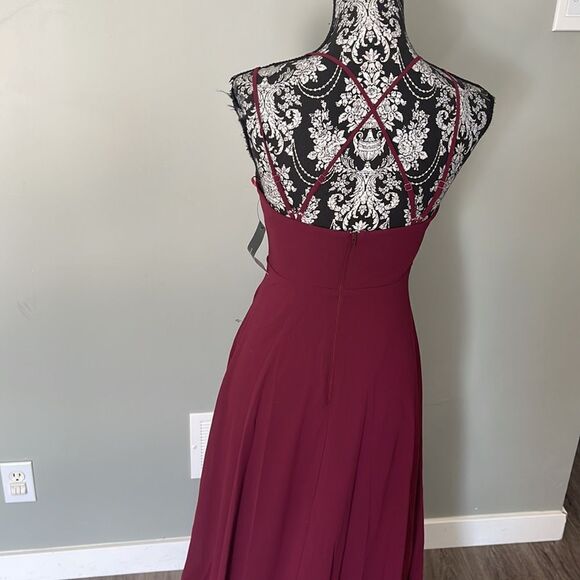 New Wine Long Dress NEW STUNNING - Picture 3 of 3